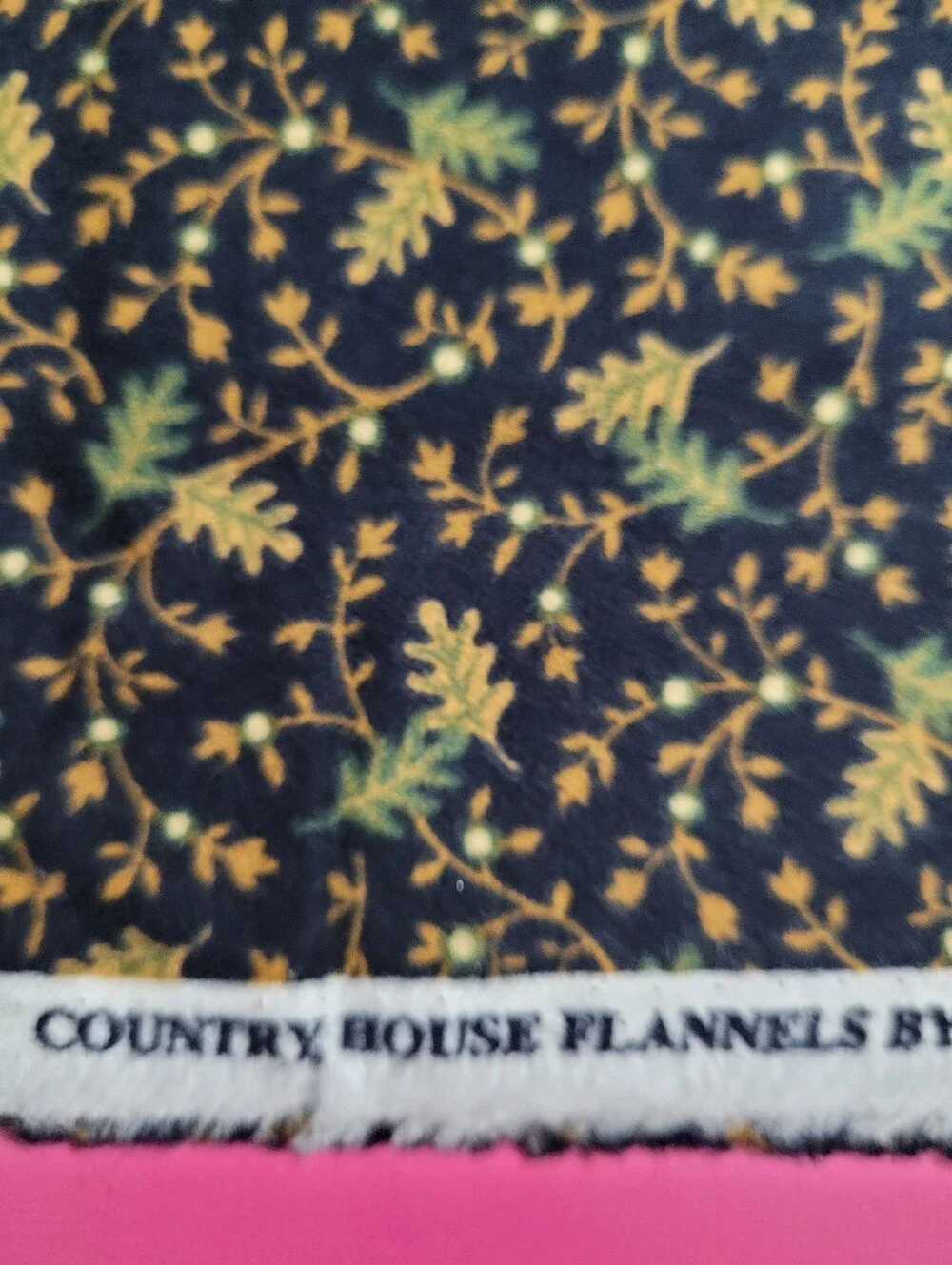 Country House Flannels By Thimbleberries Flannel Sewing Fabric (1016)